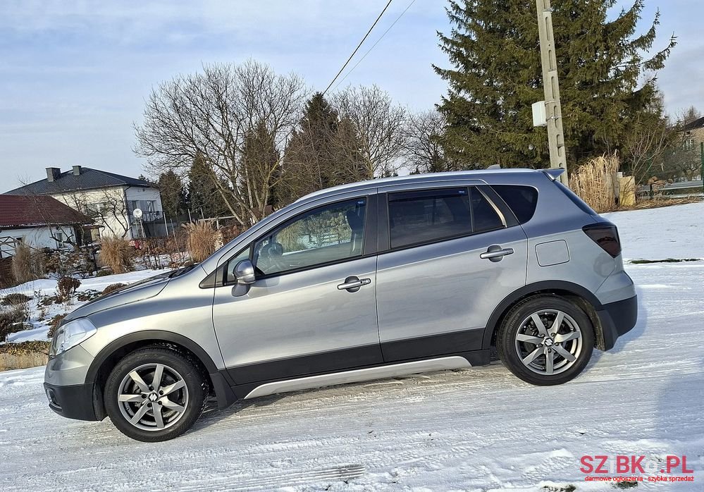 2015' Suzuki SX4 S-Cross photo #4