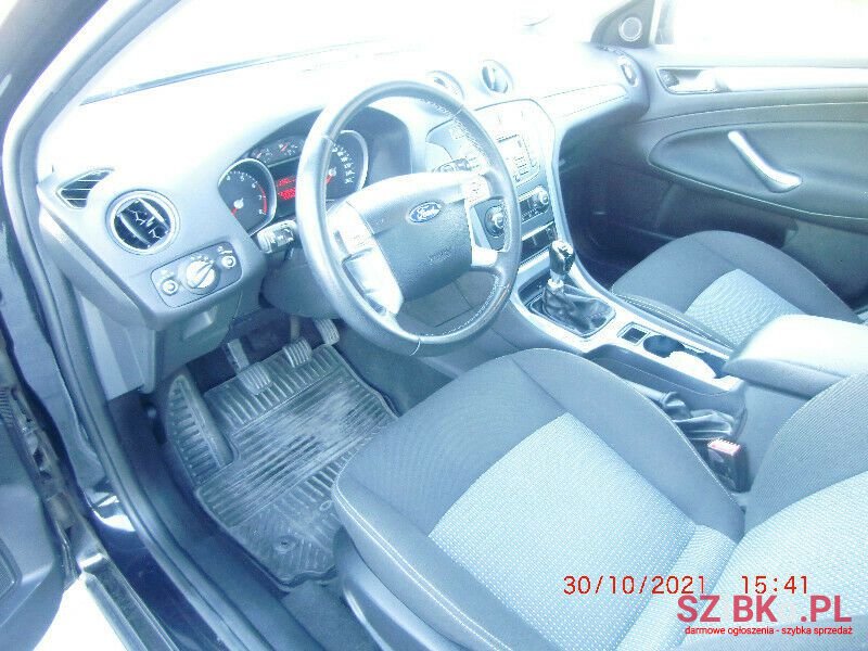 2013' Ford Mondeo photo #4