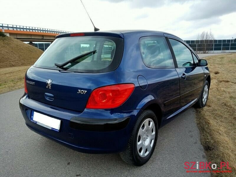 1970' Peugeot 307 photo #3