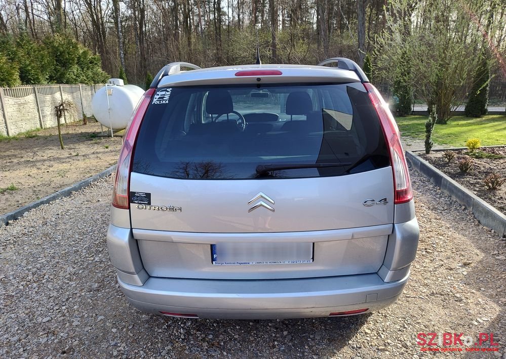 2010' Citroen C4 Picasso photo #4