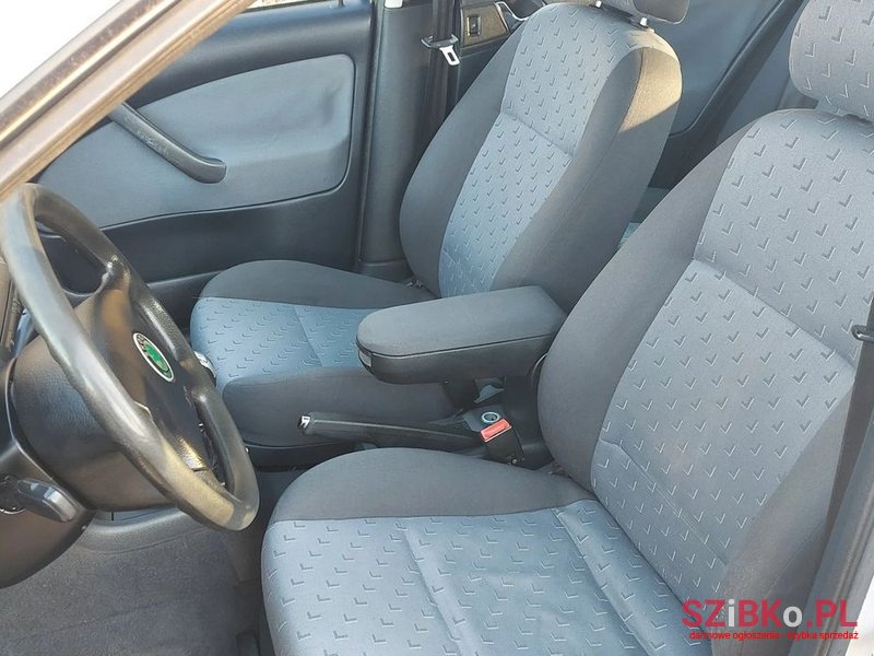 2007' Skoda Octavia photo #5