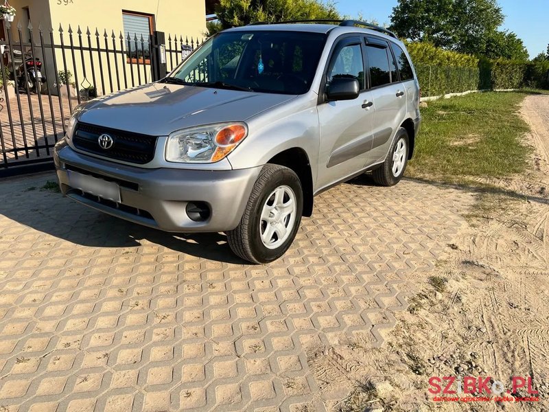 2005' Toyota RAV4 photo #4