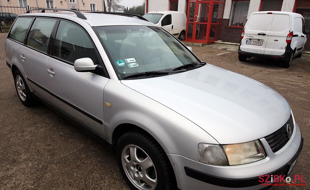 1999' Volkswagen Passat photo #3