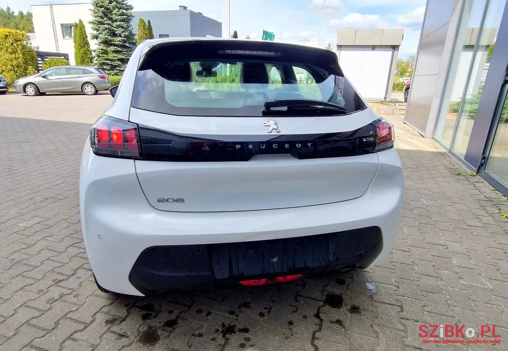 2023' Peugeot 208 photo #3