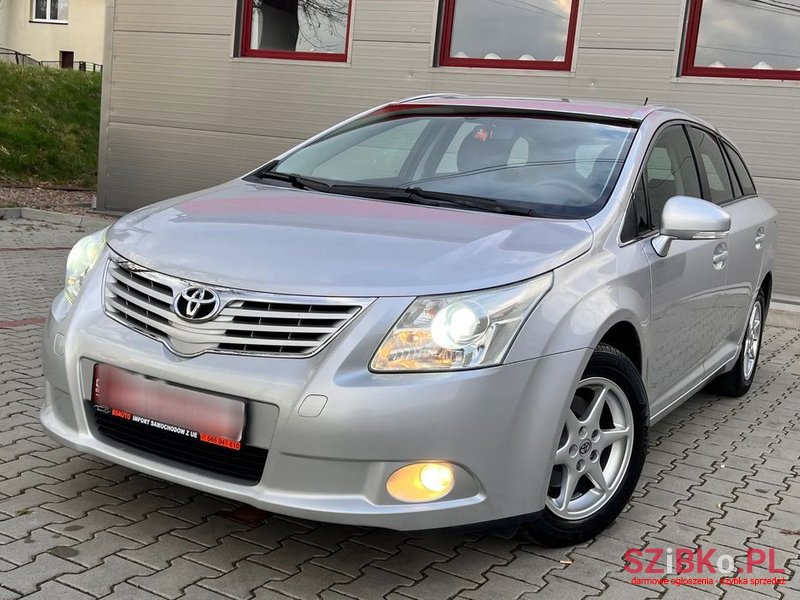 2009' Toyota Avensis 1.8 Sol photo #2