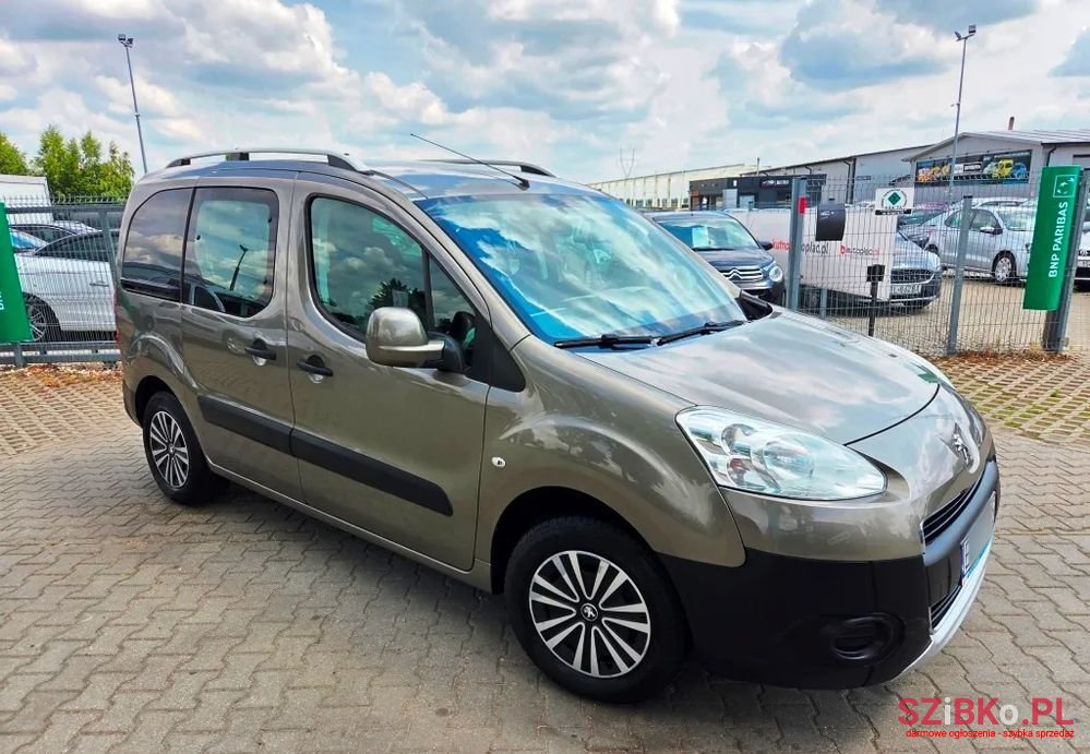 2013' Peugeot Partner photo #3