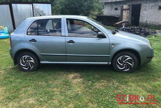 2002' Skoda Fabia photo #1