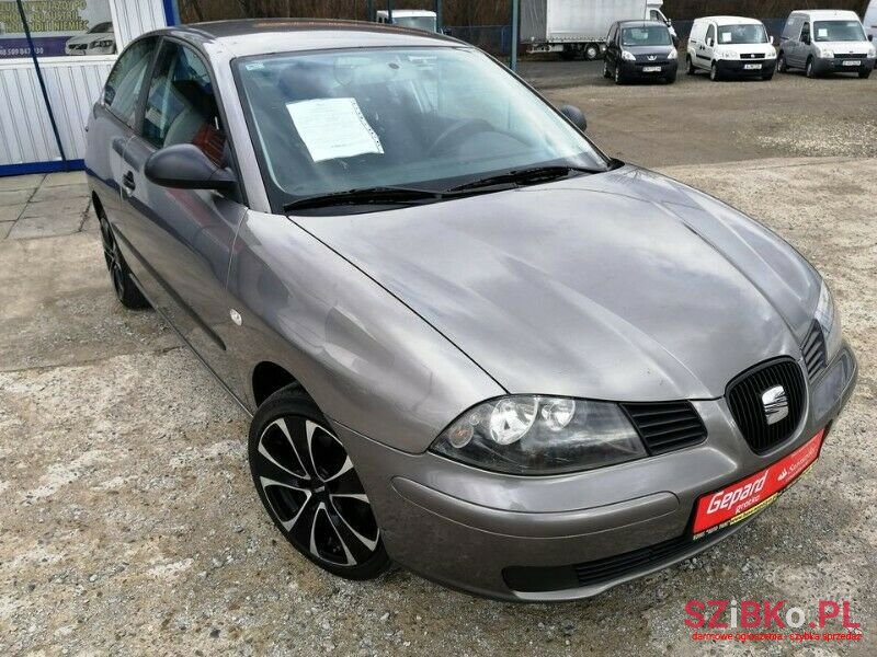 2002' SEAT Ibiza photo #3
