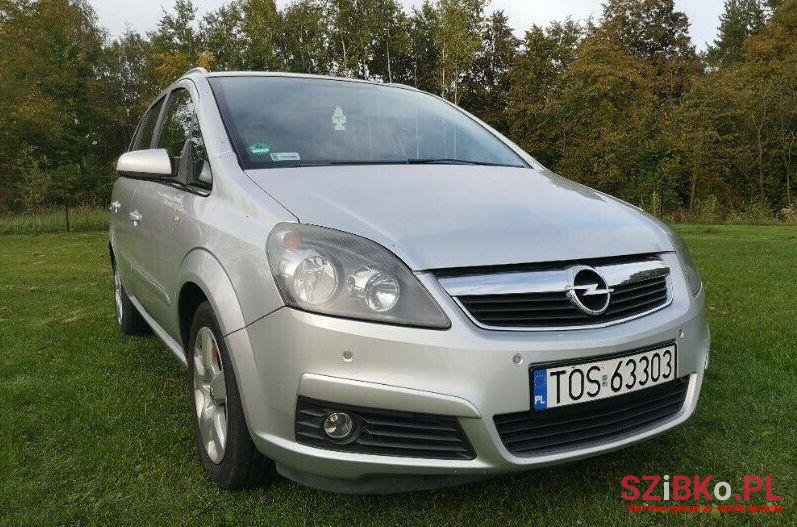 2007' Opel Zafira photo #1