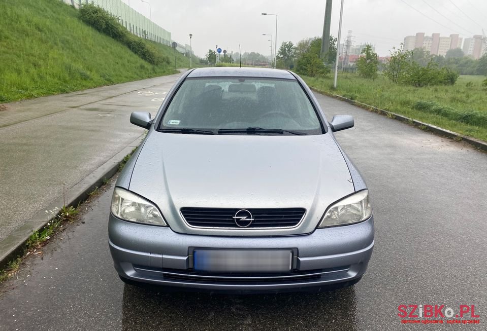 2008' Opel Astra photo #2