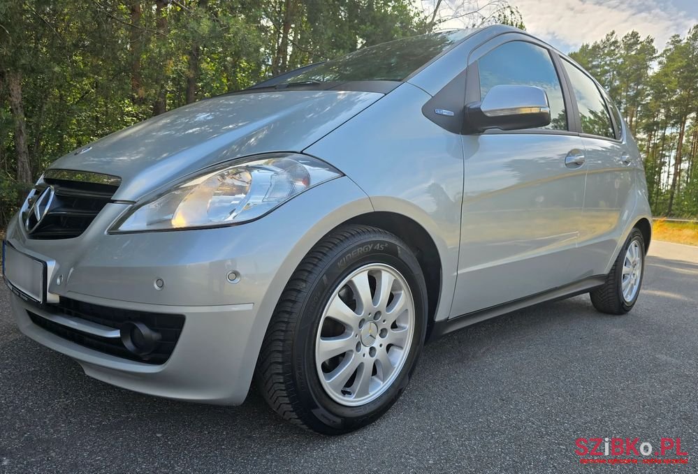 2010' Mercedes-Benz A-Class photo #3