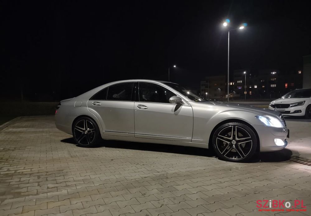 2007' Mercedes-Benz S-Class 320 Cdi 4-Matic photo #2