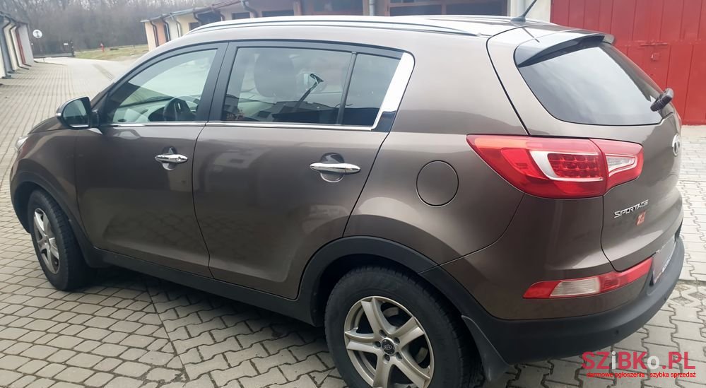 2013' Kia Sportage 1.7 Crdi M 2Wd photo #3