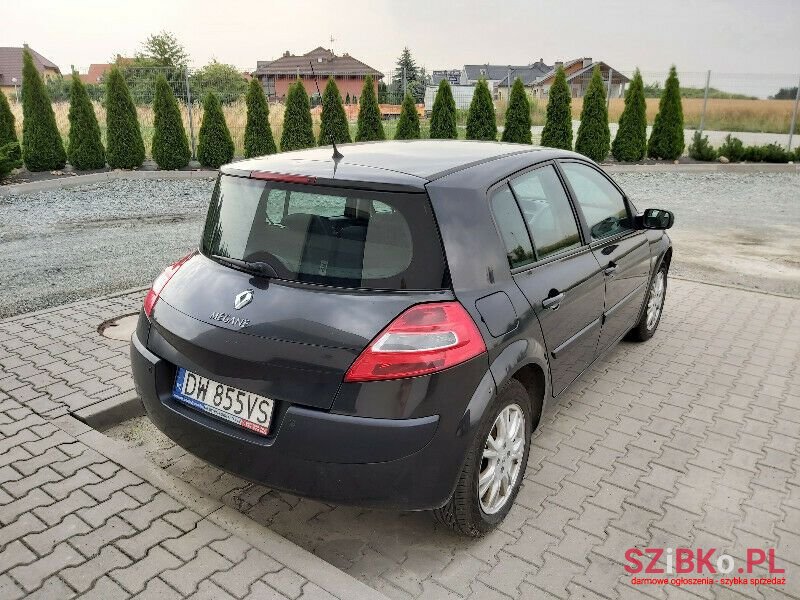 2008' Renault Megane photo #3