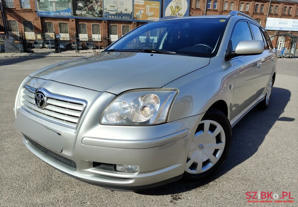 2004' Toyota Avensis 1.8 Vvt-I Combi photo #5