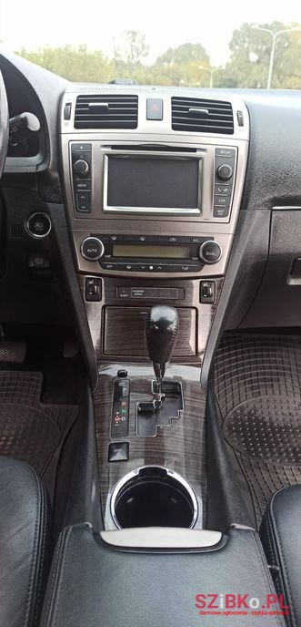 2013' Toyota Avensis photo #5