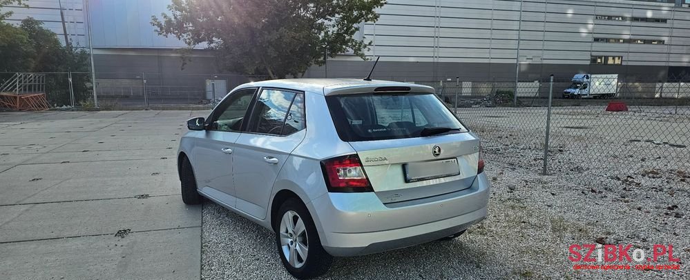 2016' Skoda Fabia 1.2 Tsi Ambition photo #5