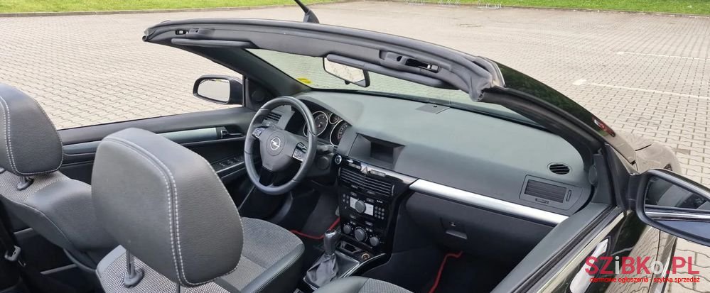 2007' Opel Astra Twin Top 1.9 Cdti Cosmo photo #6
