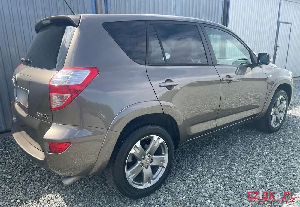 2010' Toyota RAV4 photo #4