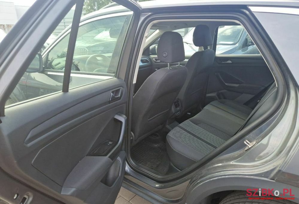 2022' Volkswagen T-Roc 1.5 Tsi Life photo #6