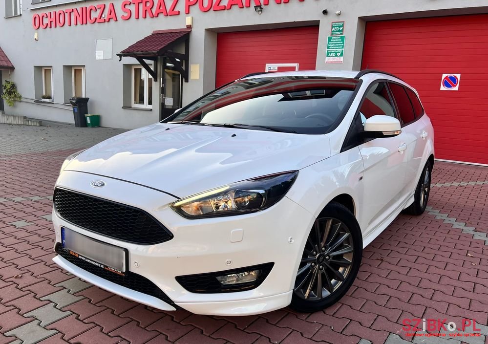 2017' Ford Focus photo #1