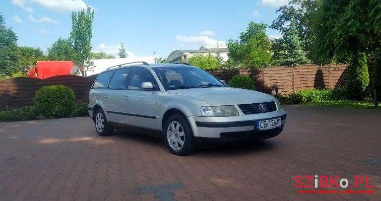 1998' Volkswagen Passat photo #1