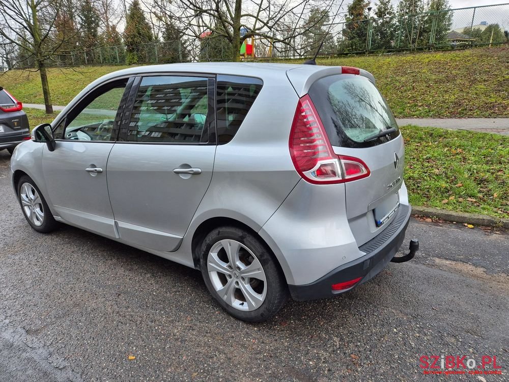 2009' Renault Scenic 1.9 Dci Emotion photo #5