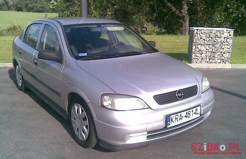 2007' Opel Astra photo #1