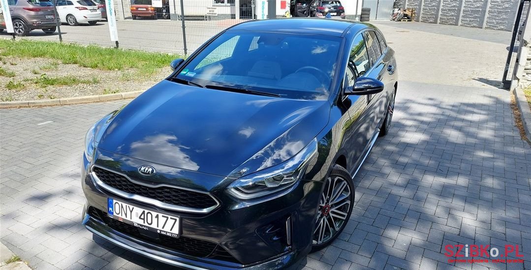 2020' Kia ProCeeD photo #6