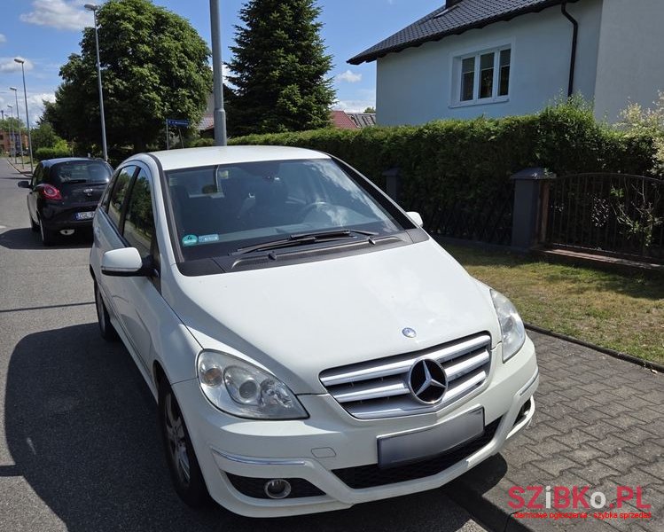 2010' Mercedes-Benz B-Class photo #3