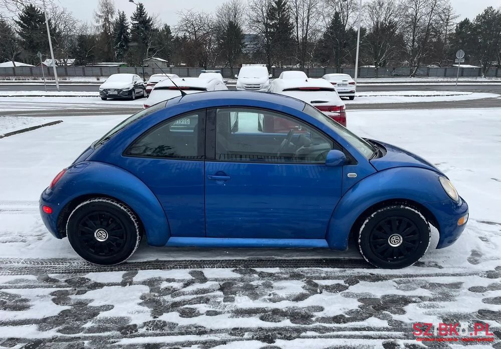 2003' Volkswagen New Beetle 2.0 photo #3