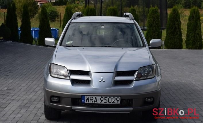 2003' Mitsubishi Outlander photo #1