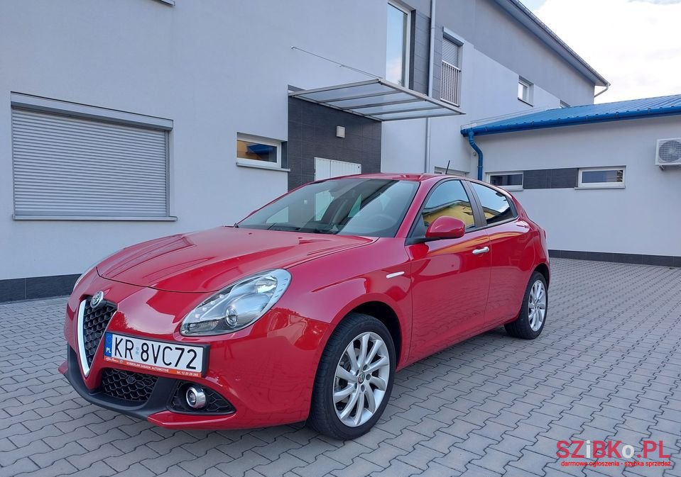 2020' Alfa Romeo Giulietta photo #3