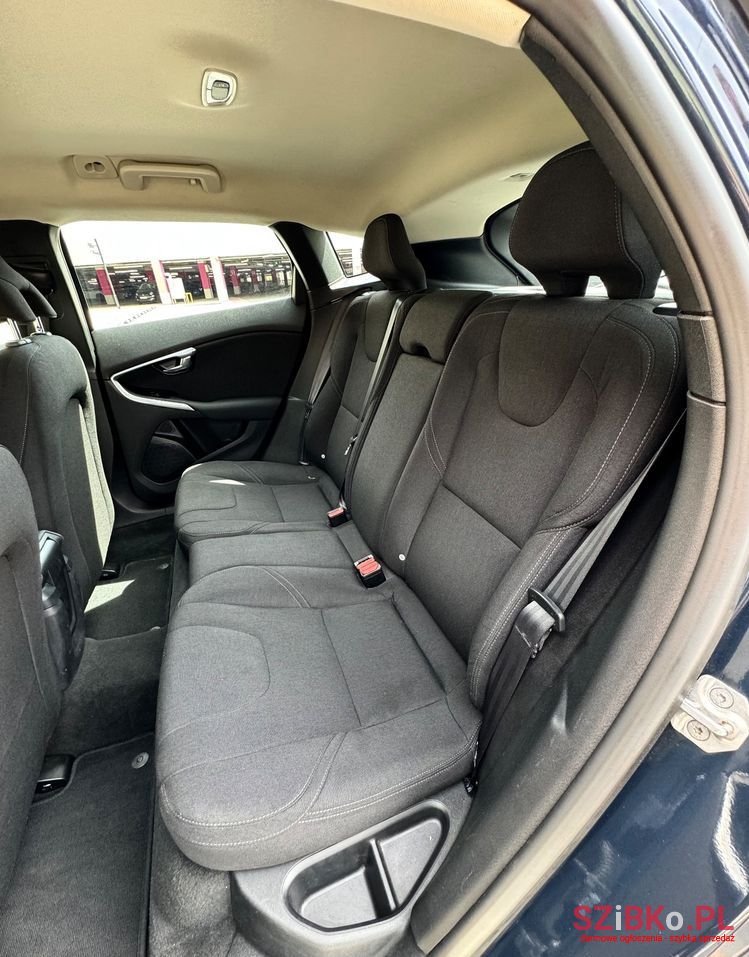 2014' Volvo V40 T2 photo #6