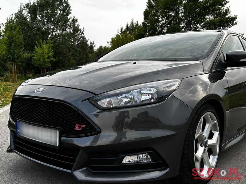 2016' Ford Focus 2.0 Ecoboost St photo #3