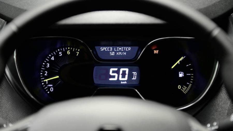 Renault i Dacia ograniczą prędkość maksymalną nowych aut do 180 km/h