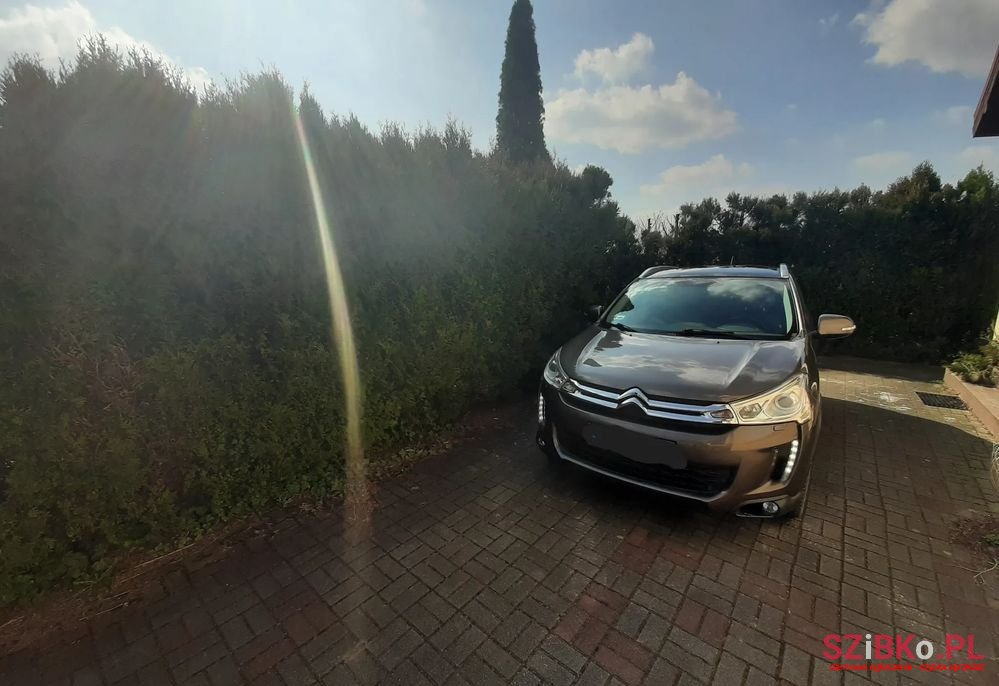 2012' Citroen C4 Aircross photo #1