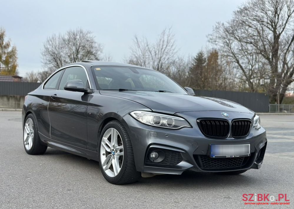 2016' BMW 2 Series 220D M Sport photo #3