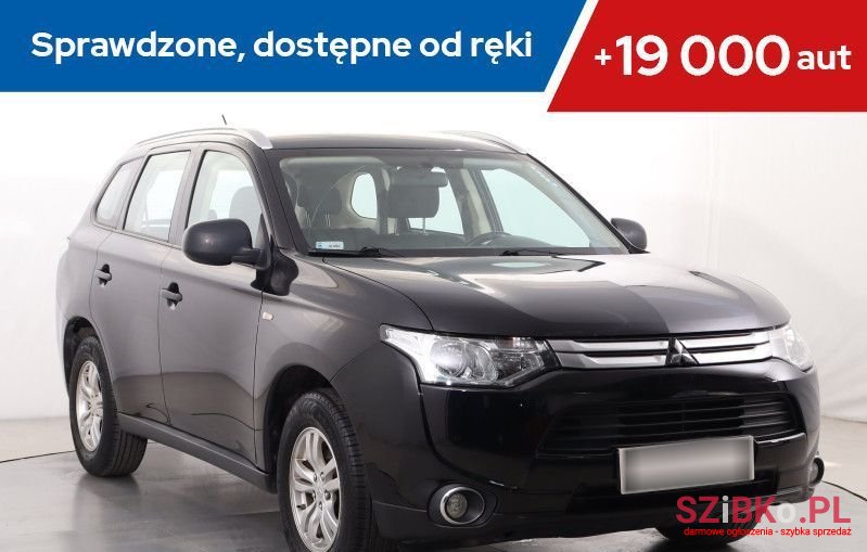 2015' Mitsubishi Outlander photo #1