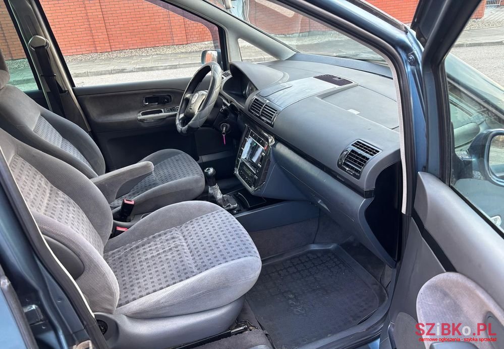 2001' Volkswagen Sharan photo #5