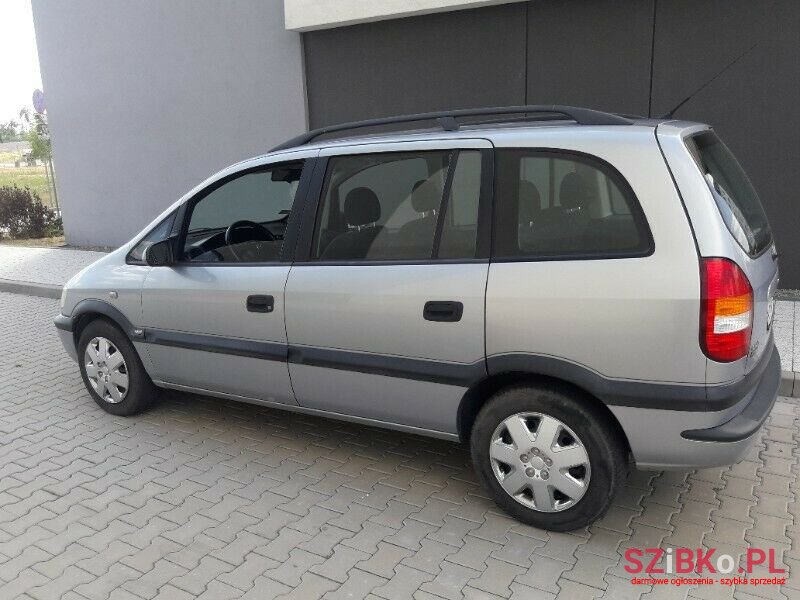 2000' Opel Zafira photo #1