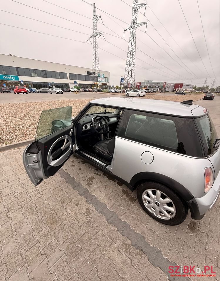 2002' MINI One photo #3