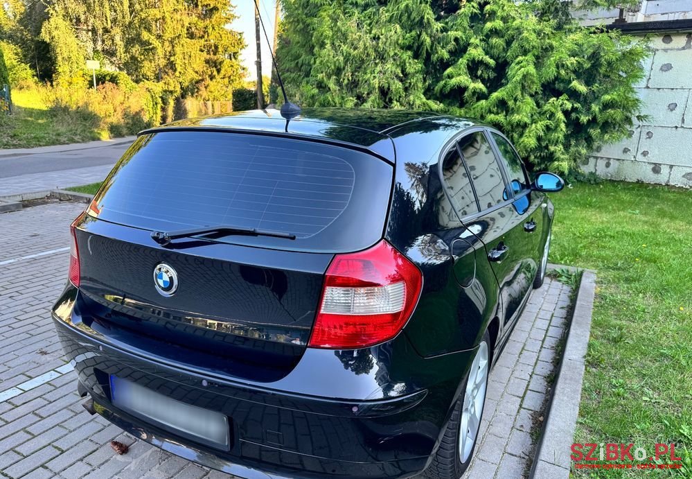 2005' BMW 1 Series 120D photo #5