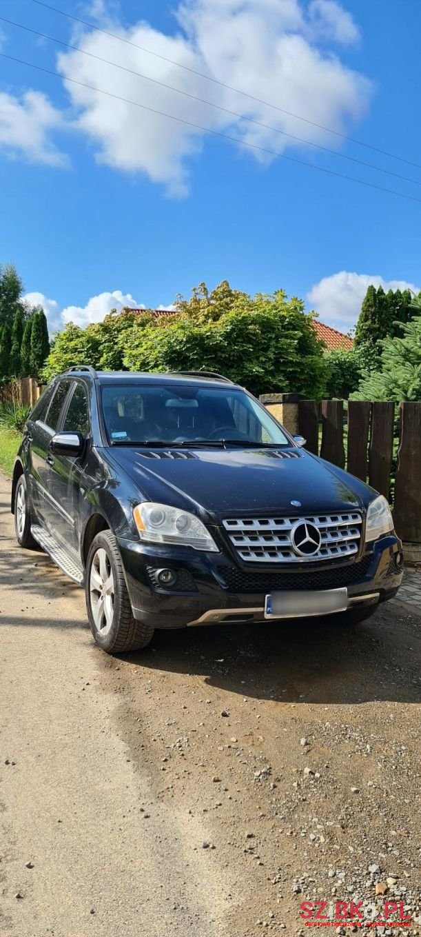 2009' Mercedes-Benz Ml photo #2