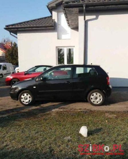 2002' Volkswagen Polo photo #1