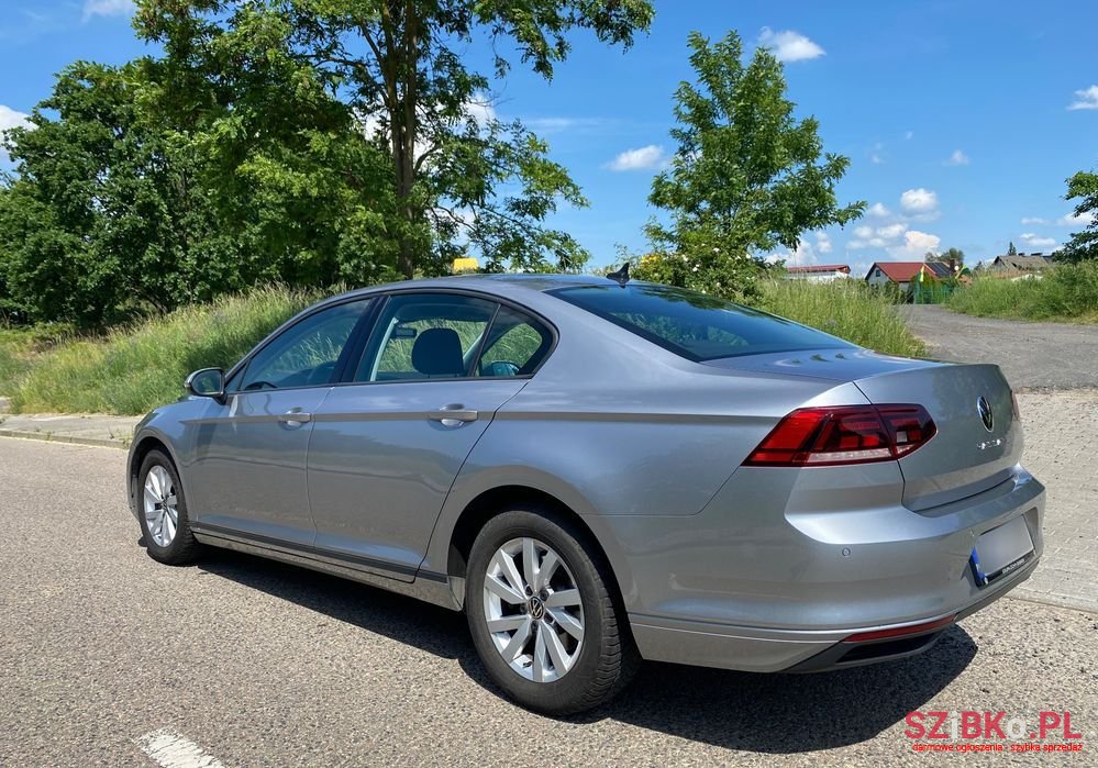 2020' Volkswagen Passat photo #6