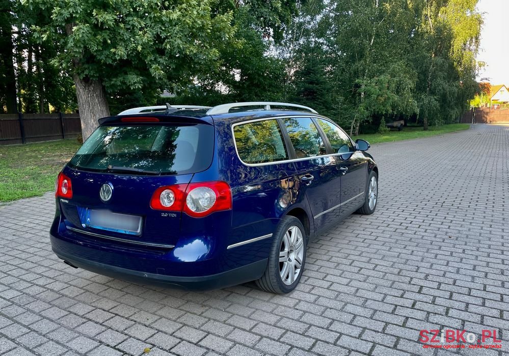 2008' Volkswagen Passat photo #3