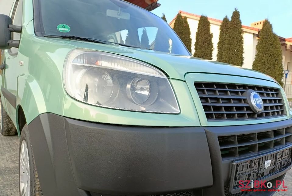 2006' Fiat Doblo photo #2