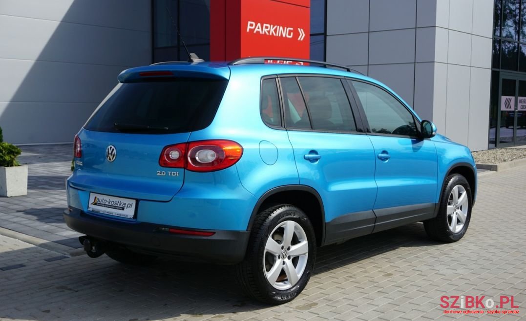 2010' Volkswagen Tiguan photo #3