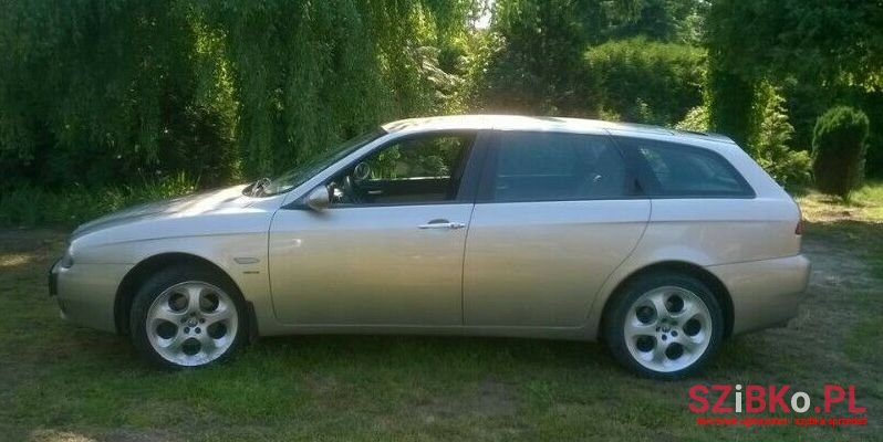 2005' Alfa Romeo 146 photo #1